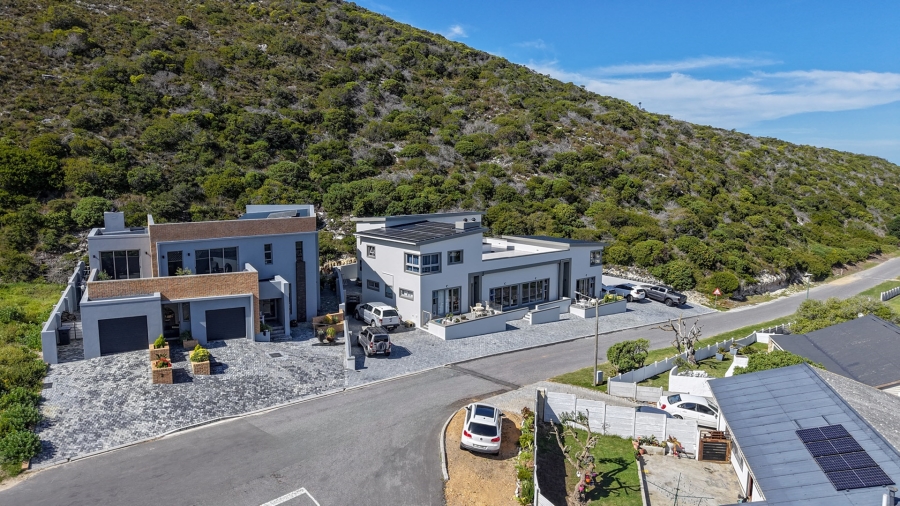 5 Bedroom Property for Sale in Agulhas Western Cape